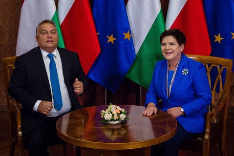 "The Guardian": Konflikt Polski i Węgier z UE "większym wyzwaniem niż Brexit"