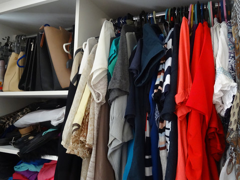 Concern over fake door-to-door clothing collections