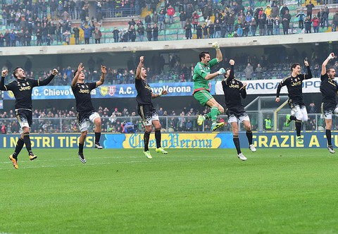 Liga włoska: Wygrana Juventusu ze Szczęsnym w bramce