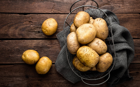 Worek ziemniaków jako napiwek? Lista pozostawianych rzeczy w brytyjskich hotelach