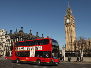 Czy londyńczycy wolą autobusy bez gotówki?