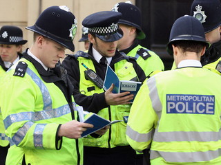Londyn: Policjant "tweetuje" po polsku