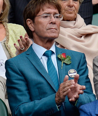 Cliff Richard zamieszany w aferę pedofilską? Przeszukano jego dom