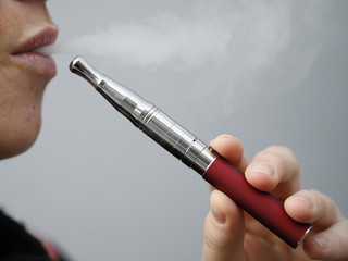Koniec palenia e-papierosów w miejscach publicznych?