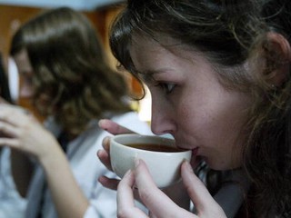 Polskie nastolatki nie potrafią zaparzyć herbaty