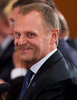 Tusk obiecuje Polakom większe pieniądze 