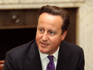 British PM Cameron warns Russia of 'further consequences' over tanks entering Ukraine