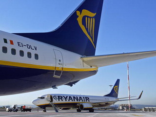 Ryanair zamawia 100 samolotów i obiecuje tańsze bilety