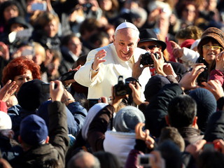 Dżihadyści grożą papieżowi? Watykan obstawiony przez policję
