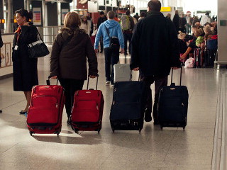 Polish 2013 emigration close to record high