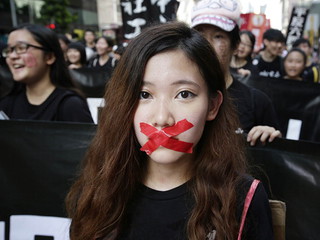 Cameron says deeply concerned about Hong Kong clashes