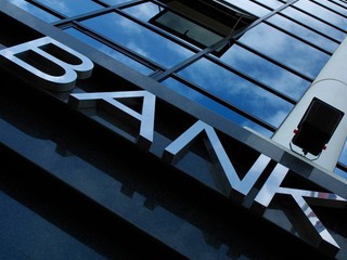 Polesnot loyal to banks 