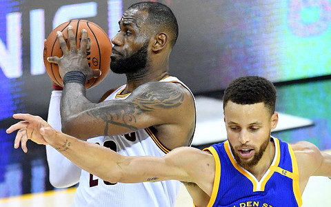 LeBron James and Stephen Curry have the most fans' votes