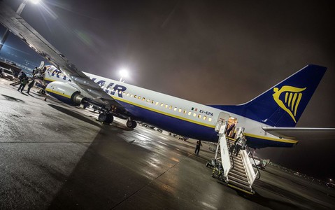 Irish couple 'arguing violently' booted off Ryanair flight 