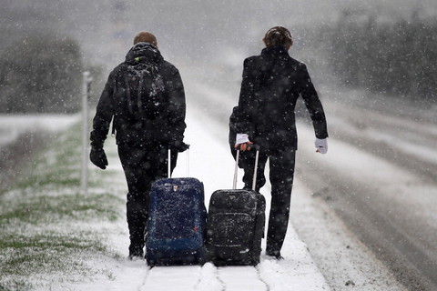 Weather warning issued as UK braces for freezing cold snap