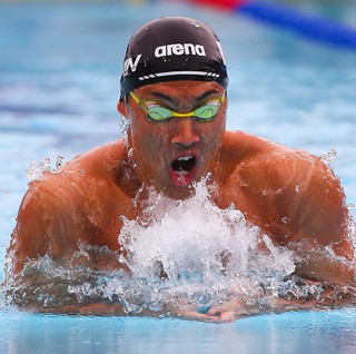Mistrz świata w pływaniu zawieszony za kradzież kamery