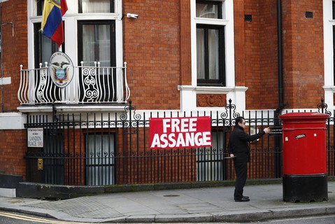 Brytyjczycy zrezygnują z aresztowania Juliana Assange'a?