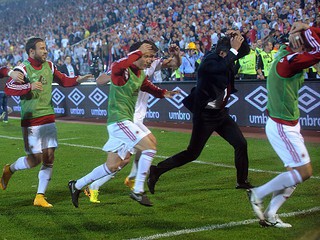 Awantura podczas meczu Serbii z Albanią. Sędzia przerwał grę (VIDEO)