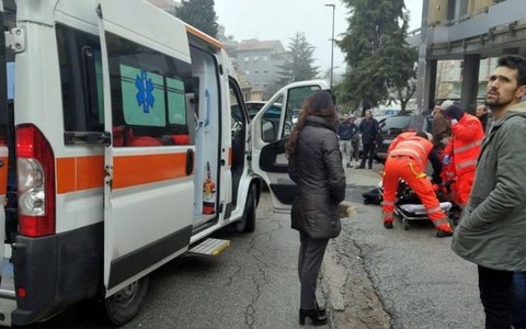 Włochy: Mężczyzna strzelał do imigrantów, zranił siedem osób