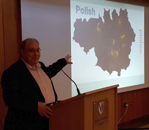 Wszechobecny język polski na Wyspach: Uniwersytecka debata w Cambridge
