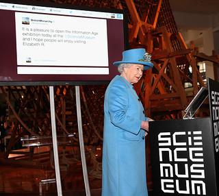 Królowa wysłała swojego pierwszego tweeta