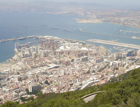 Gibraltar: Brytyjczycy "uprzejmie" ostrzegają Hiszpanów