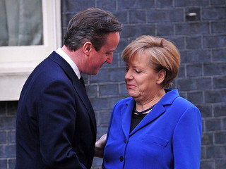 Merkel broni imigrantów przed Cameronem