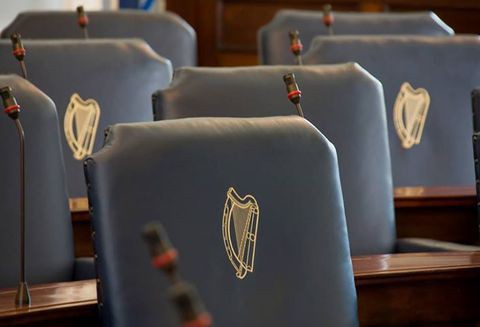 Irlandia rozwiązuje Senat, bo 'jest za drogi'