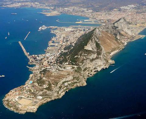 Wielka Brytania będzie bronić Gibraltaru przed Hiszpanami