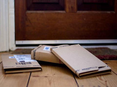 Amazon scraps free delivery on some purchases under 10 pounds