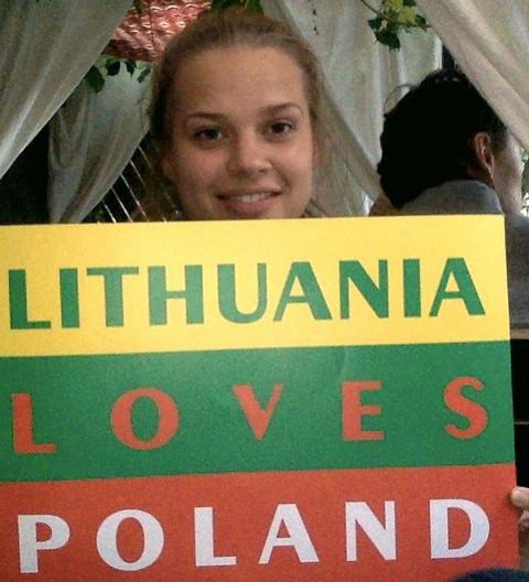Na Facebooku i Twitterze wyznają miłość do Polski