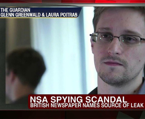 Bezprawnie zatrzymany, bo pisał o Snowdenie?