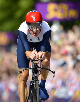 Wiggins chce odebrać rekord świata w jeździe na czas Austriakowi