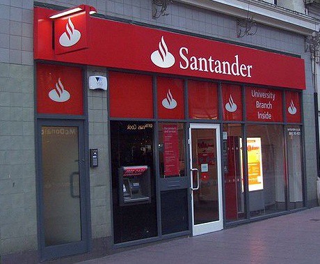 Charges over 'cyber plot' to steal from Santander bank