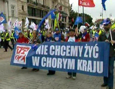 Antyrządowy protest w Warszawie: 'Idziemy po Was hałastro!'