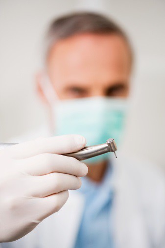 Fałszywy dentysta leczył zęby bez uprawnień