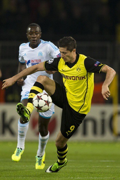 Dortmund stun Marseille with Lewandowski double