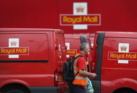 Brytyjczycy masowo wykupują pocztę