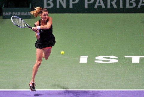 Kerber eliminates Radwanska at WTA Championships in Istanbul
