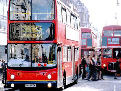 Wypadek autobusu w centrum Londynu