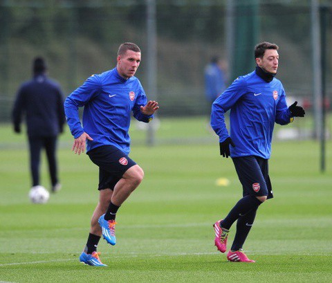Premier League: Dobre wieści dla Arsenalu, Podolski wraca do treningów