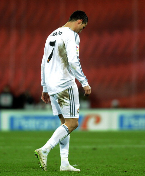 Komisja Dyscyplinarna zawiesi napastnika Realu Madryt, Cristiano Ronaldo, na trzy najbliższe spotkania ligowe. 