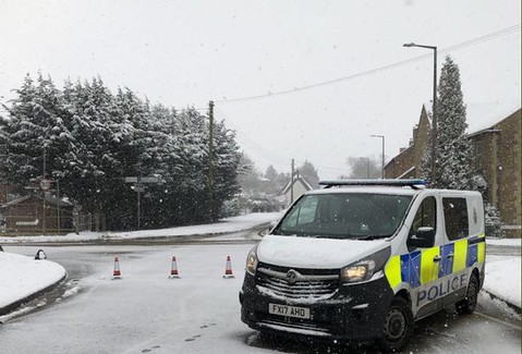 Trzy Polki zginęły w wypadku samochodowym po całonocnych opadach śniegu