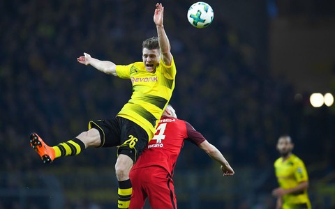 Liga niemiecka: Horror w Dortmundzie, wygrana Borussii z Piszczkiem w składzie
