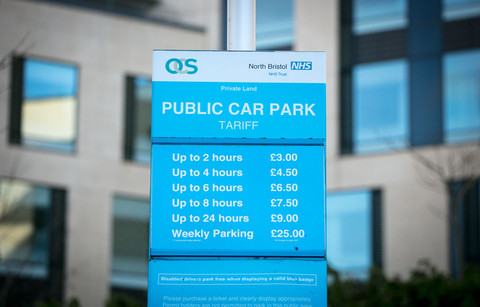 Brytyjskie gminy zwiększą opłaty parkingowe?
