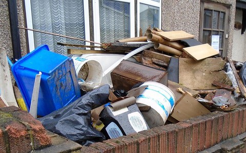 Fine warning for residents who let rubbish pile up