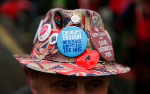 More than a million health workers set for at least 6.5% pay rise 