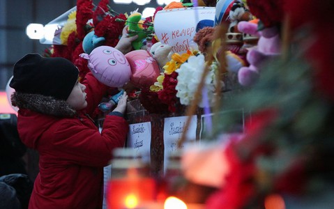 Theresa May sends condolences to Putin over 'terrible' Kemerovo tragedy