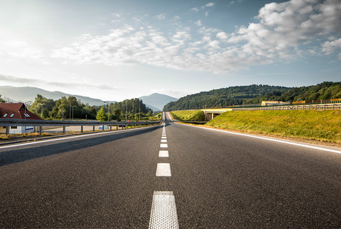 Experts about Polish roads: The more money the government allocates, the better