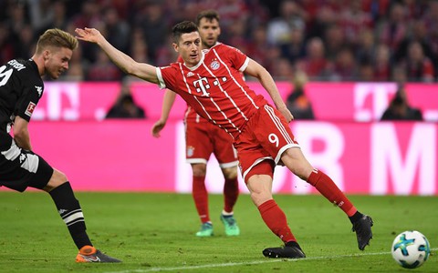 Liga niemiecka: Kolejny popis Bayernu, gol Lewandowskiego